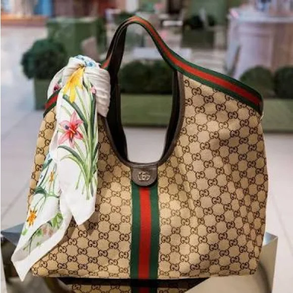 Gucci Beige and Green Signature Tote - Picture 9 of 12